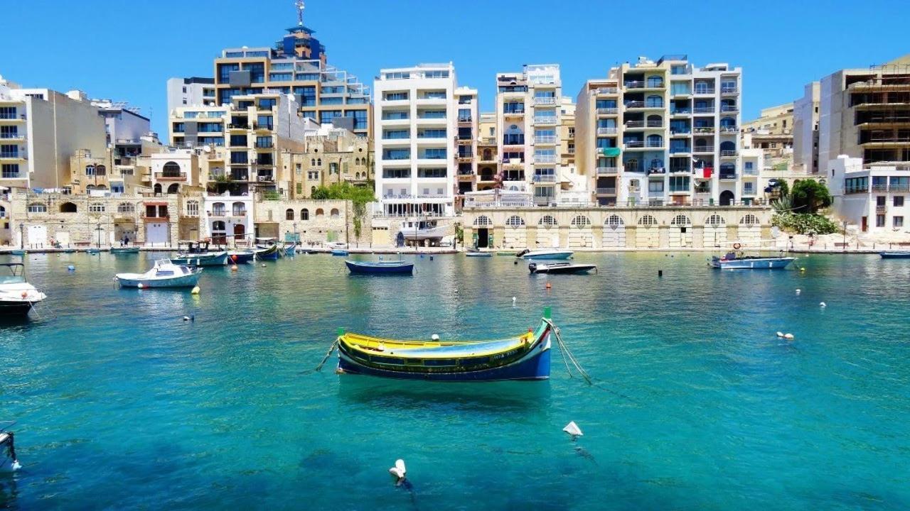 Modern Apartment Steps From Balluta Bay Sliema Exterior photo